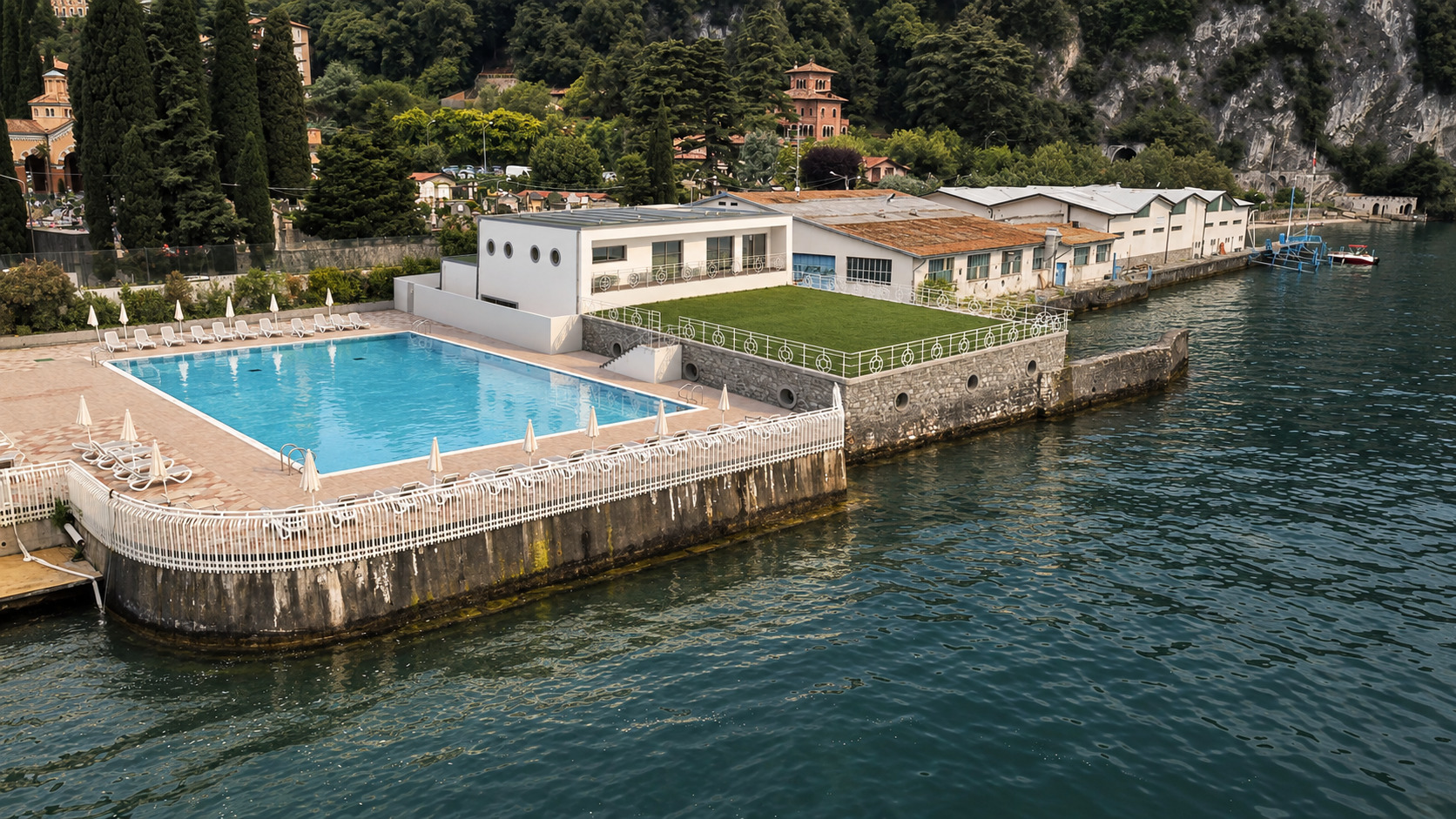 Redevelopment in Menaggio — view 17