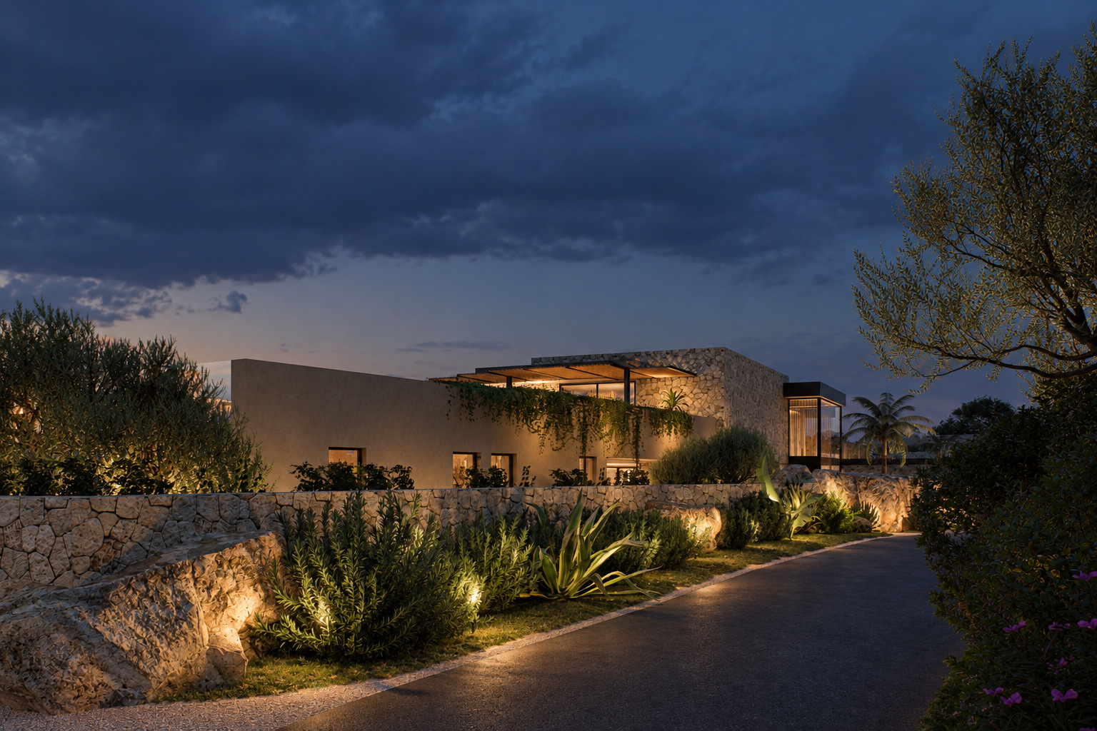 Villa Eden Rock — Il percorso lungo il giardino illuminato